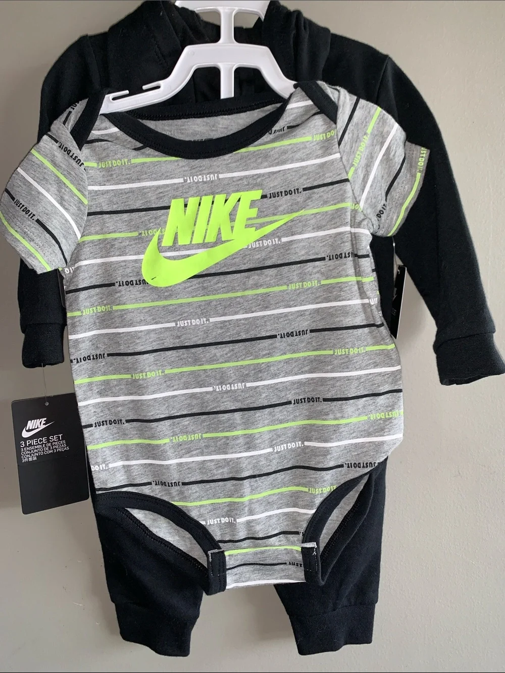 Nike 3 piece baby Hoodie, Joggers, & Onesie Set NWT